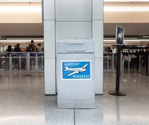 Airport mailer